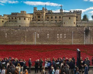 An image of the Tower of London with the display of ceramic poppies
